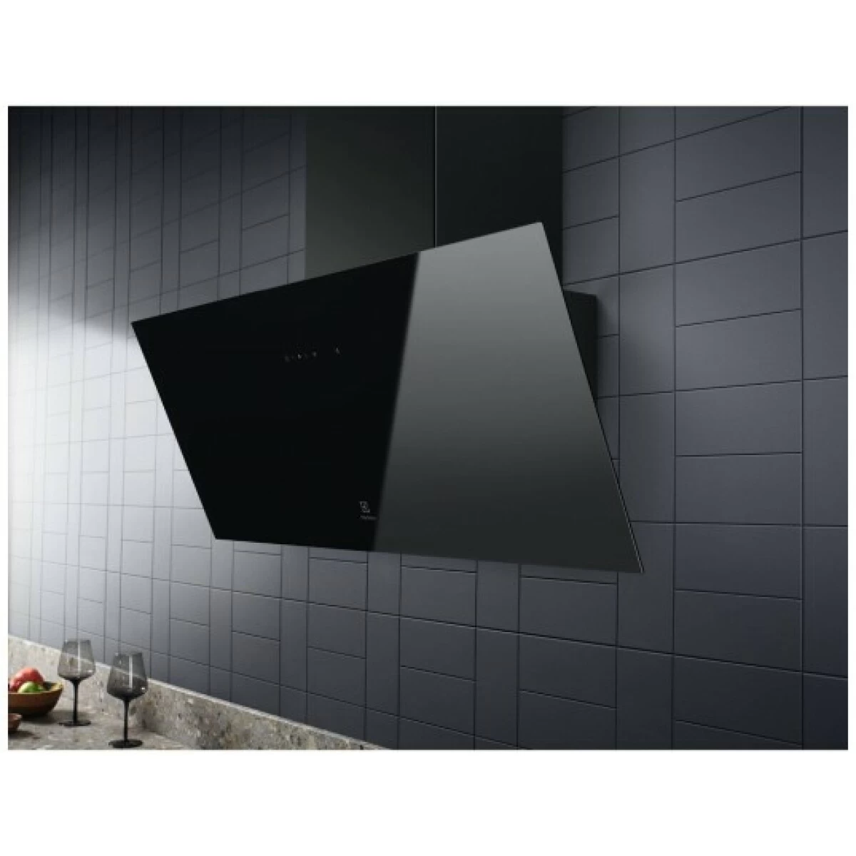 Electrolux LFV339K Hotte Aspirante Décorative Aluminium LED Noir 2 Electrolux LFV339K Hotte Aspirante Décorative Aluminium LED Noir – Image 2